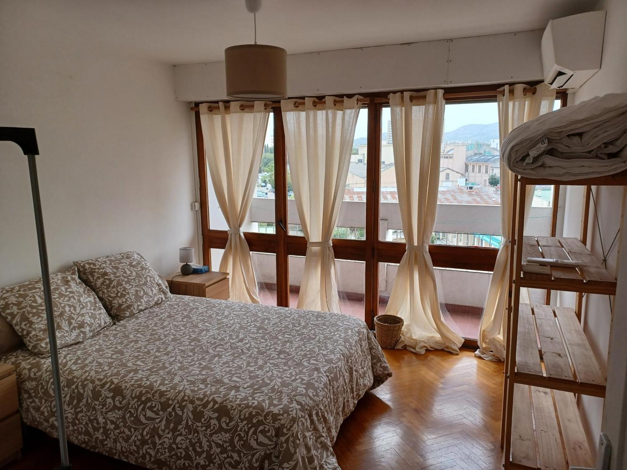 Chambre Double Proche Stade Velodrome Марсилия Екстериор снимка